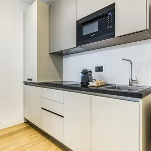 https://beplace-apartments-in-san-babila.it-lombardy.com