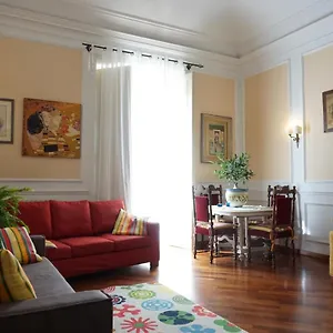 Appartamento Elegante Centro Storico, Aeroporto di Catania Fontana Rossa