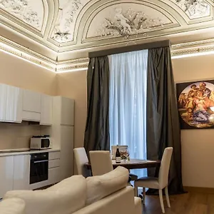 https://le-suites-del-duca-di-sarro.taorminaitalyhotels.com